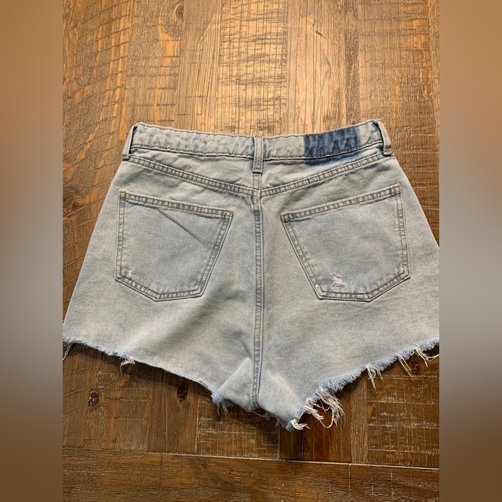 Wild Fable Light Wash Mom Jean Shorts Size 8